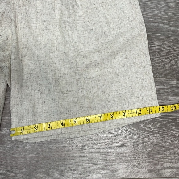 Vintage High Waist Pleated Linen Blend Flax Shorts in Size 3 - Picture 7 of 10